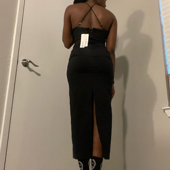 Black Halter Bodycon Maxi Dress for Night Out - Picture 2 of 3